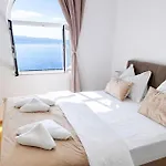 Dom wakacyjny Lovely In With Sauna Jesenice (Split-Dalmatia)